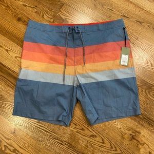 Mens size 40 board short